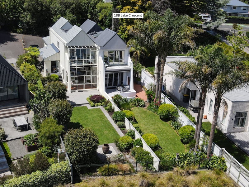 18B Lake Crescent, Hamilton Lake, Hamilton - Carousel 1