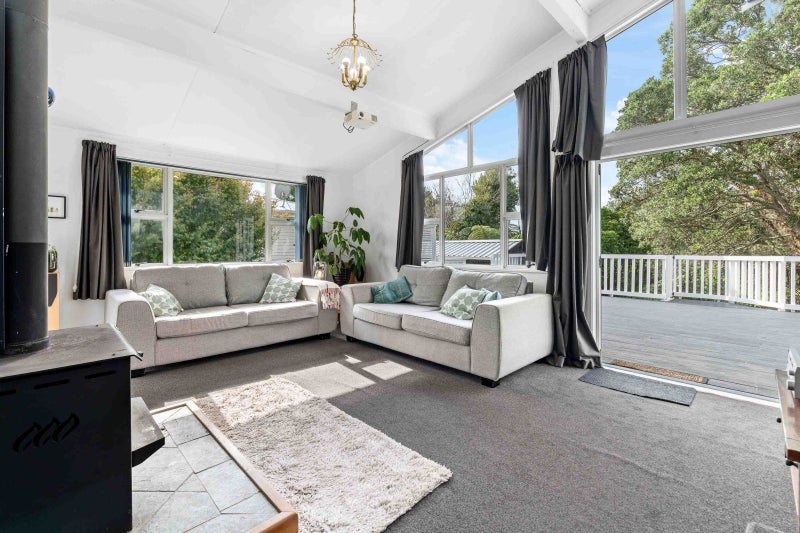 15 Carlton Terrace, Westown, New Plymouth - Carousel 2