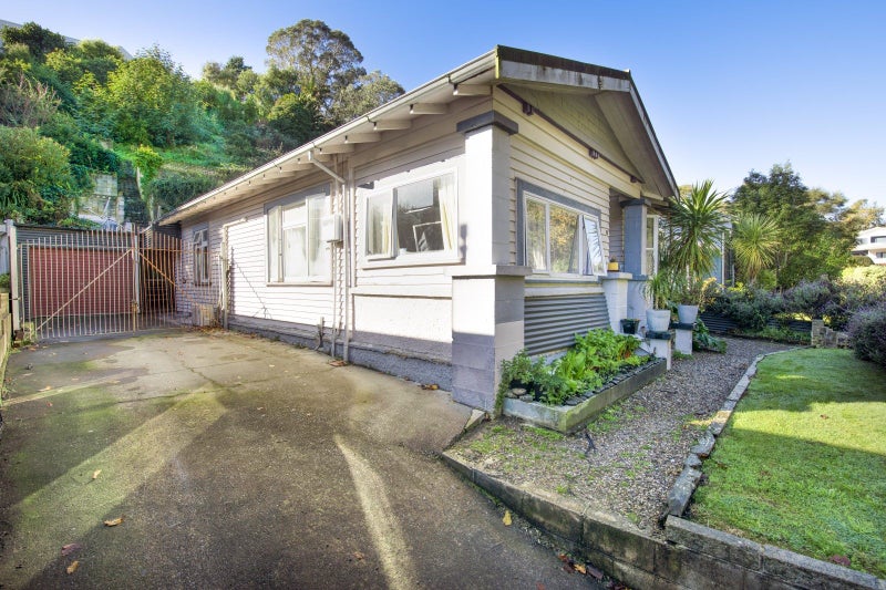 107 Milton Road, Bluff Hill, Napier - Carousel 1