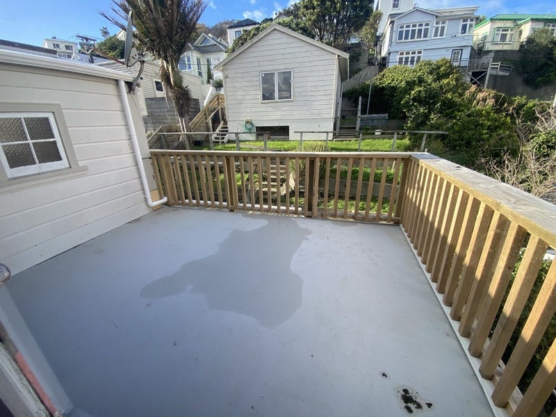 8 Hawker Street, Mount Victoria, Wellington - Carousel 17