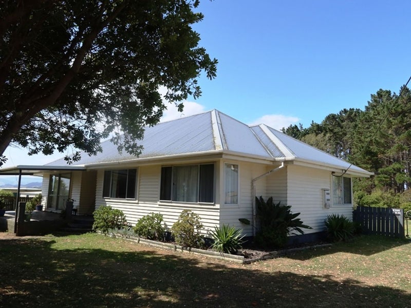 896 State Highway 12, Parore - Carousel 19