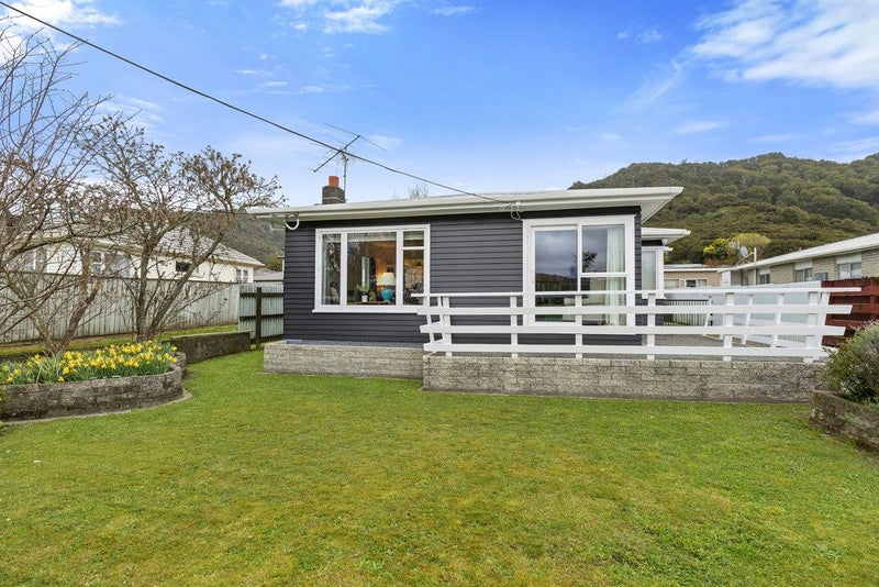 185 Wainuiomata Road, Wainuiomata, Lower Hutt - Carousel 1