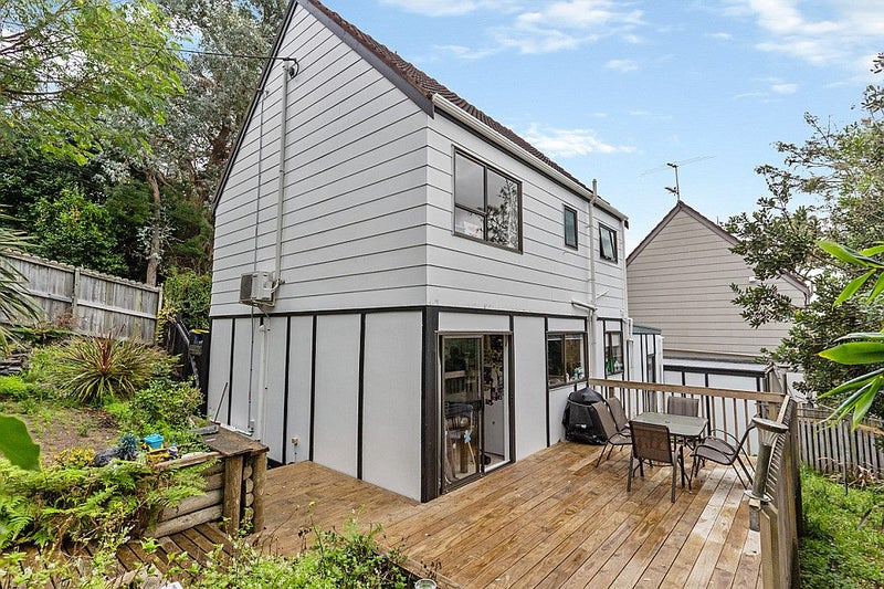 1/105 CARLISLE RD, Torbay, Auckland - Carousel 1