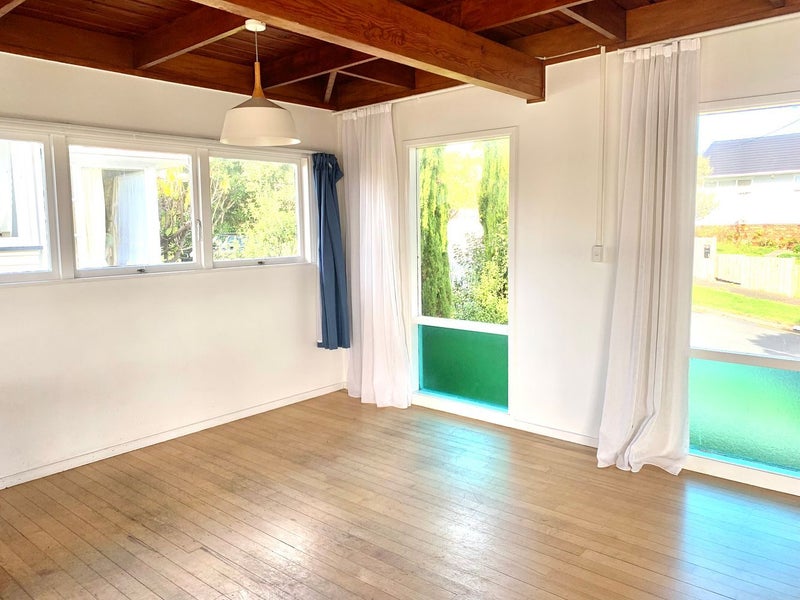 30 Peter Buck Road, New Windsor, Auckland - Carousel 2