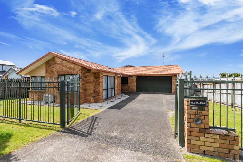19 Kaimoana Street, Weymouth, Auckland - Carousel 2
