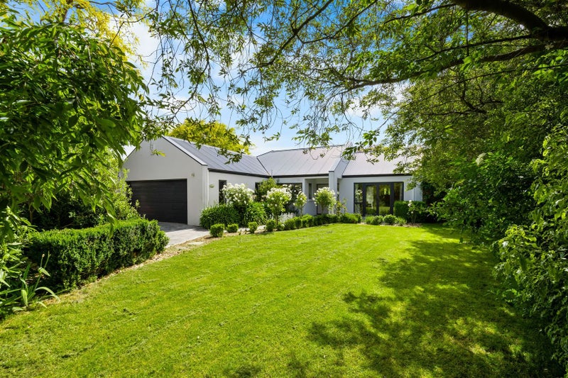 9 Gwen Place, Redwood, Christchurch - Carousel 2