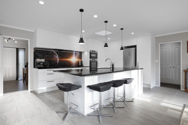 55 Lough Bourne Drive, Pukekohe, Pukekohe - Carousel 2