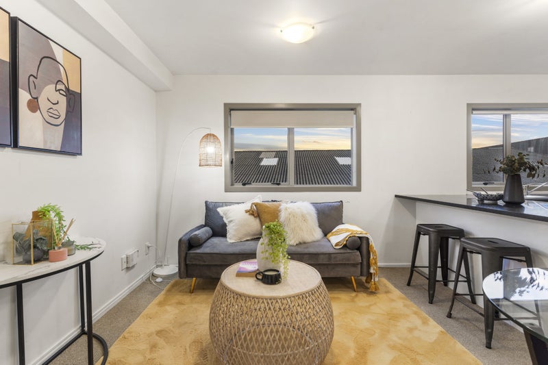 95F Felton Mathew Avenue, Saint Johns, Auckland - Carousel 2