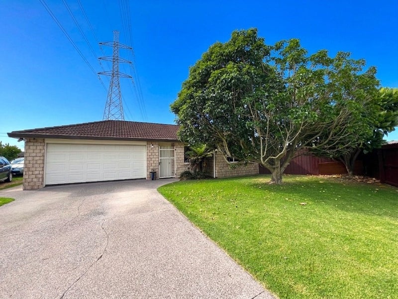 43 Morewa Place, Takanini, Auckland - Carousel 1