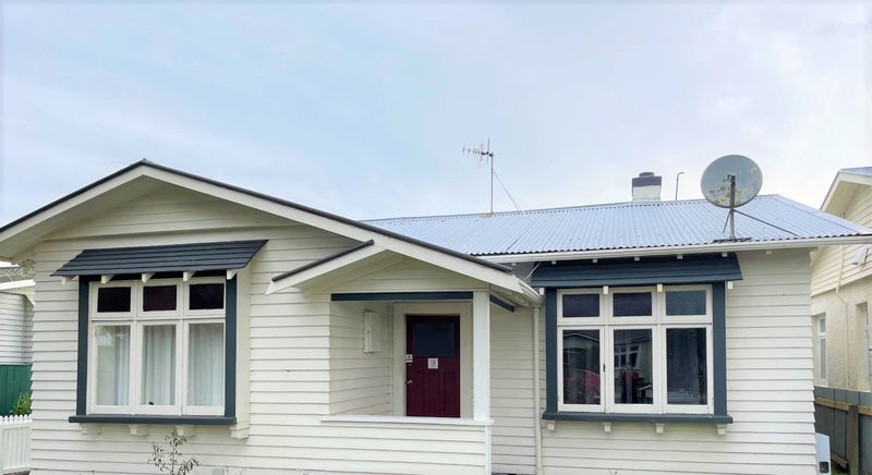 94 Limbrick Street, Terrace End, Palmerston North - Carousel 1