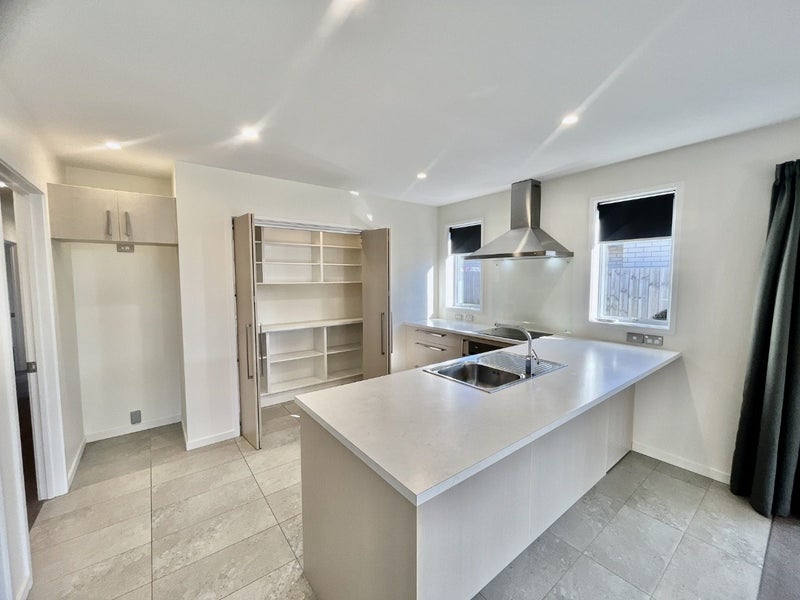 14 McLendon Green, Belfast, Christchurch - Carousel 2