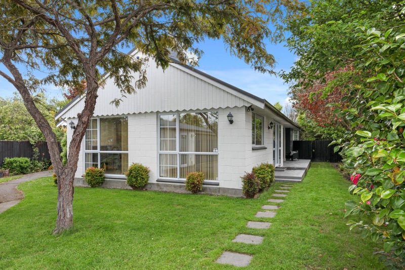87A Memorial Avenue, Ilam, Christchurch - Carousel 1