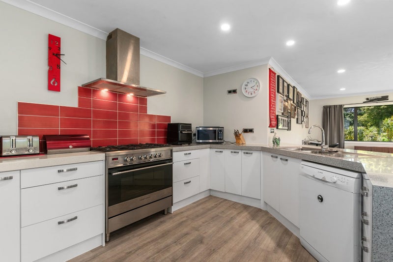 17 Daviot Place, Kamo, Whangarei - Carousel 2