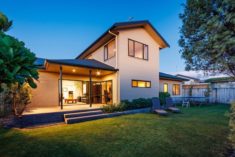 15 Silkwood Place, Fitzherbert, Palmerston North - Carousel 2