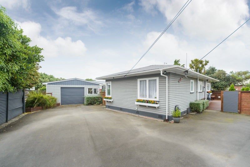 21 Slacks Road, Awapuni, Palmerston North - Carousel 1