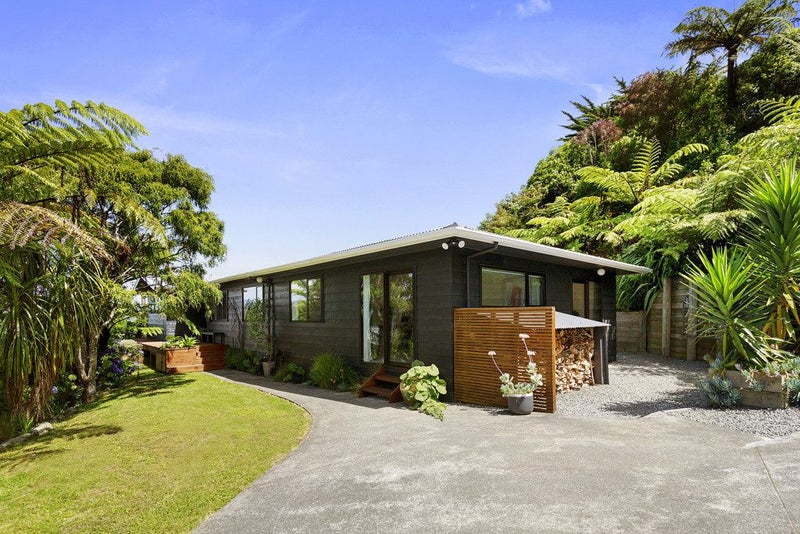 250 Park Road, Belmont, Lower Hutt - Carousel 1