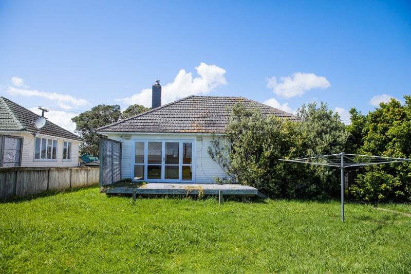 30 Roberts Avenue, Bayswater, Auckland - Carousel 2