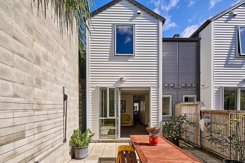 16/26 Wright Street, Mount Cook, Wellington - Carousel 1