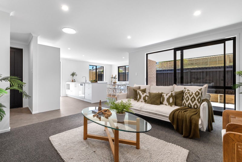 18 Goods Road, Otūmoetai, Tauranga - Carousel 1