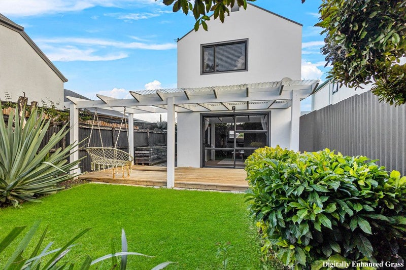 4/185 Hastings Street East, Waltham, Christchurch - Carousel 1