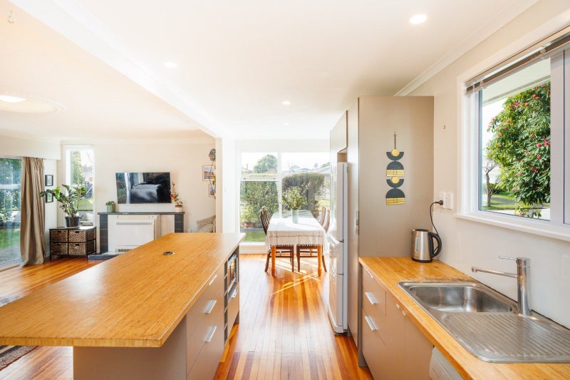 132 Limbrick Street, Terrace End, Palmerston North - Carousel 2