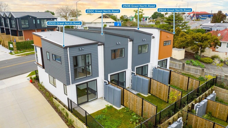 250A Great North Road, Henderson, Auckland - Carousel 1