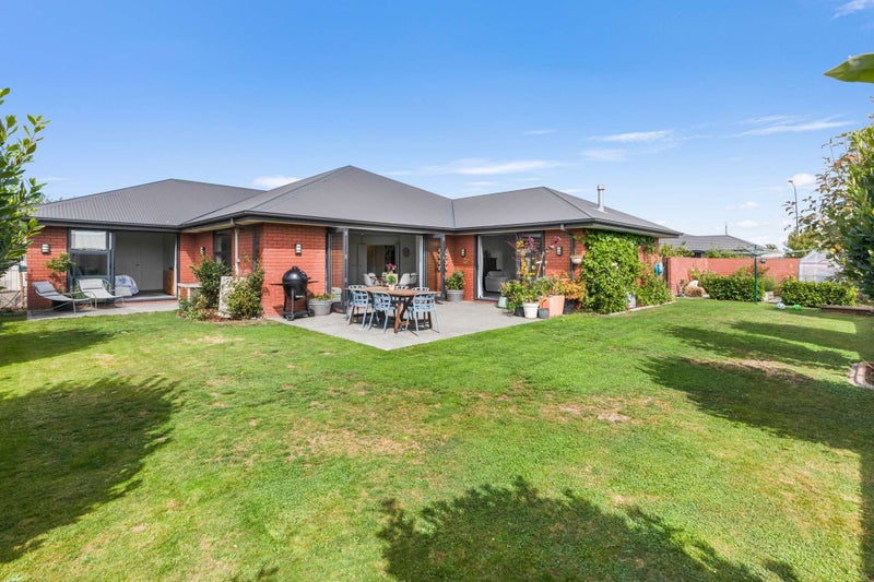 11 Larne Place, Belfast, Christchurch - Carousel 1