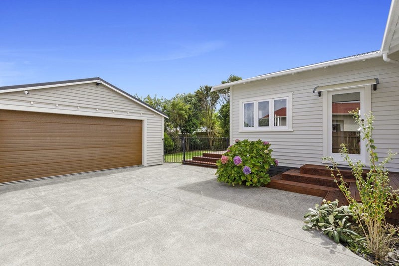 123 William Street, Petone, Lower Hutt - Carousel 2