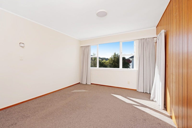 2/18 Agra Crescent, Khandallah, Wellington - Carousel 2