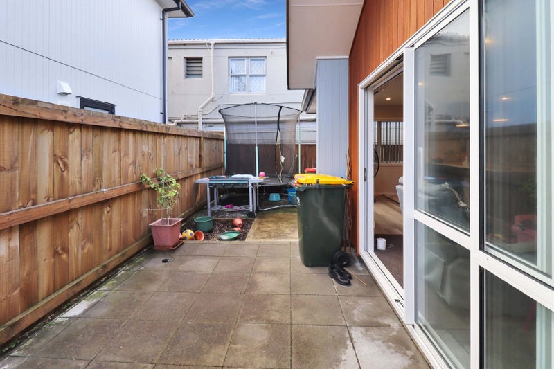 6 Okoutu Lane, Moera, Lower Hutt - Carousel 9