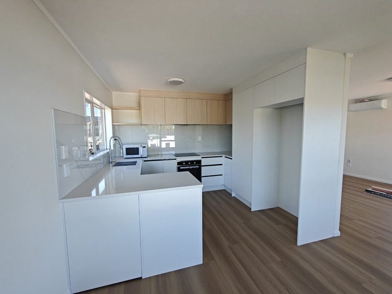 20 Jumento Place, Unsworth Heights, Auckland - Carousel 2