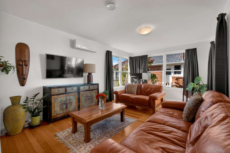 30 Weybridge Crescent, Glen Innes, Auckland - Carousel 2