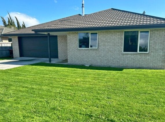 2 Picton Street, Papatoetoe, Auckland - Carousel 2