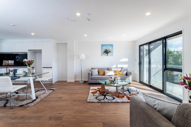 3 Lilac Lane, Oteha, Auckland - Carousel 1