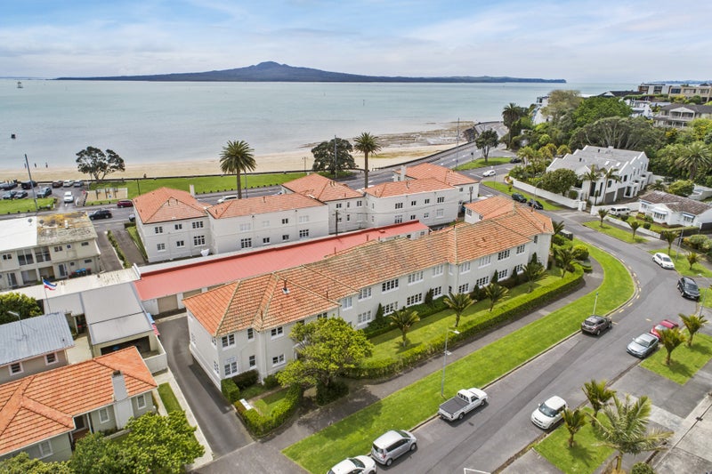 9/36 Marau Crescent, Mission Bay, Auckland - Carousel 1