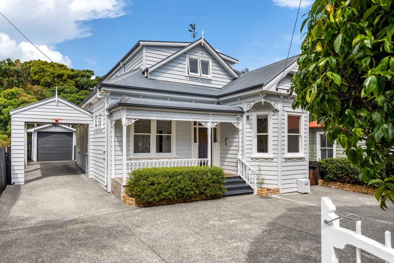 32 Kowhai Street, Mount Eden, Auckland - Carousel 1