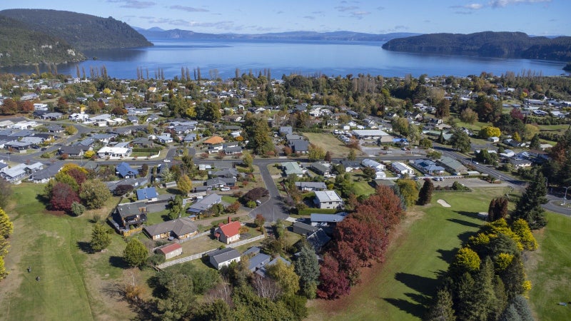 6 Yasmin Lane, Kinloch, Taupō - Carousel 2