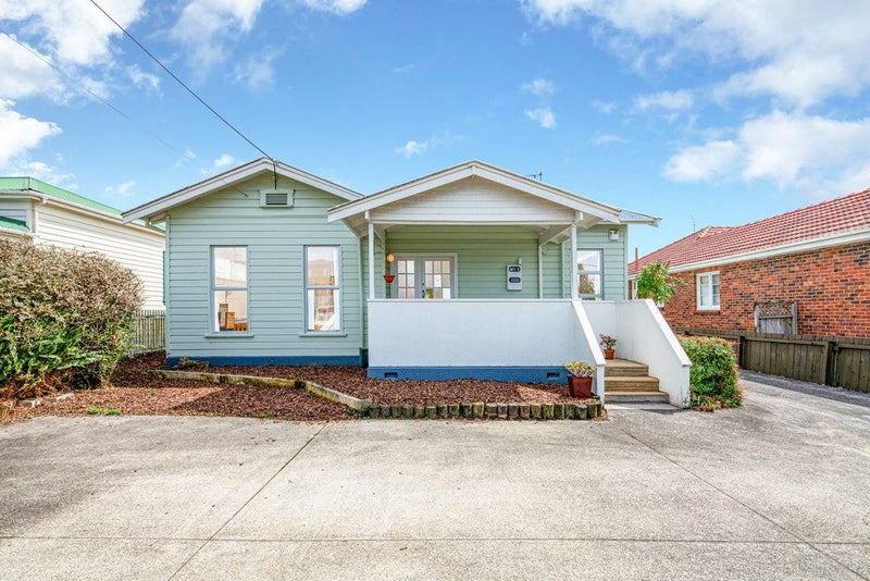 71 Hutchinson Avenue, New Lynn, Auckland - Carousel 1