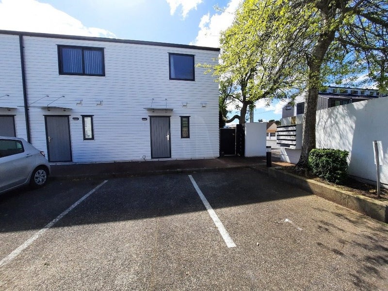 1/955 Mount Eden Road, Three Kings, Auckland - Carousel 1