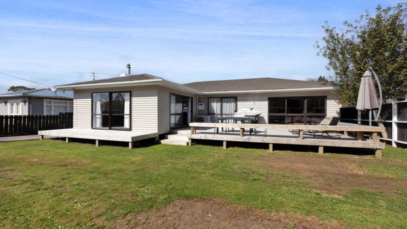 201 Regan Street, Stratford - Carousel 1