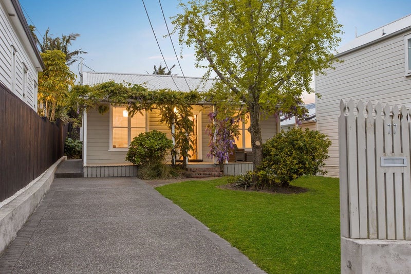 77 Sussex Street, Grey Lynn, Auckland - Carousel 1