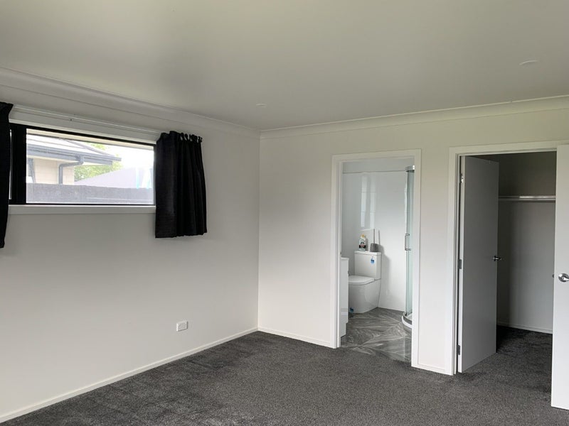 19A Chestnut Close, Kelvin Grove, Palmerston North - Carousel 10