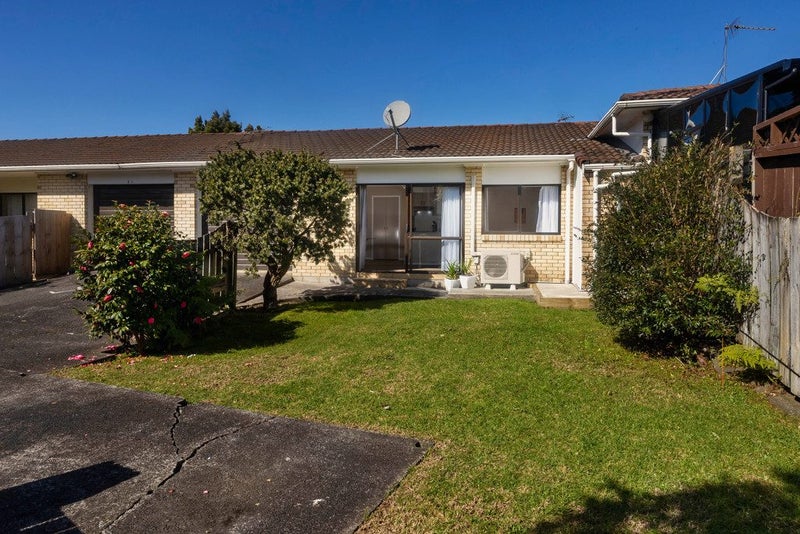 2/30 Trojan Crescent, New Lynn, Auckland - Carousel 19