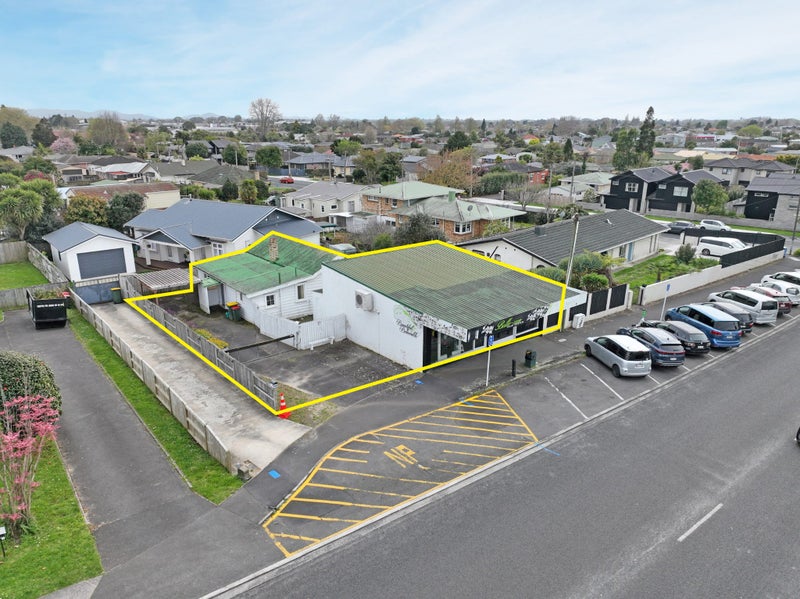 64A Storey Avenue, Forest Lake, Hamilton - Carousel 1