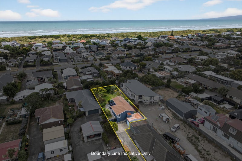 2/207 Estuary Road, South New Brighton, Christchurch - Carousel 2
