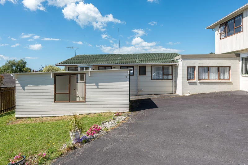 2/21 Cromdale Avenue, Highland Park, Auckland - Carousel 14
