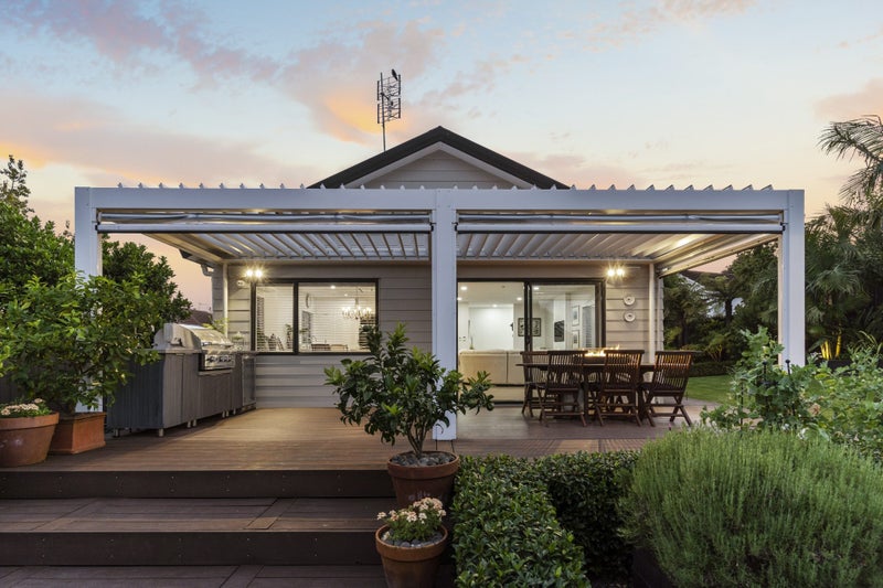 2/19 Tramway Road, Beach Haven, Auckland - Carousel 1