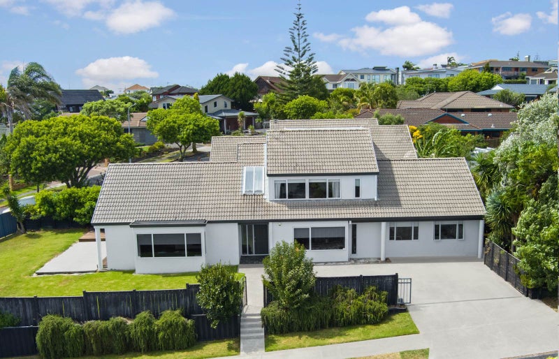 1/2 Drysdale Place, Somerville, Manukau - Carousel 2