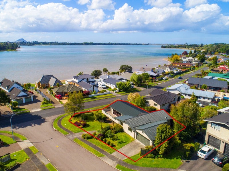 16 Forrester Drive, Welcome Bay, Tauranga - Carousel 1