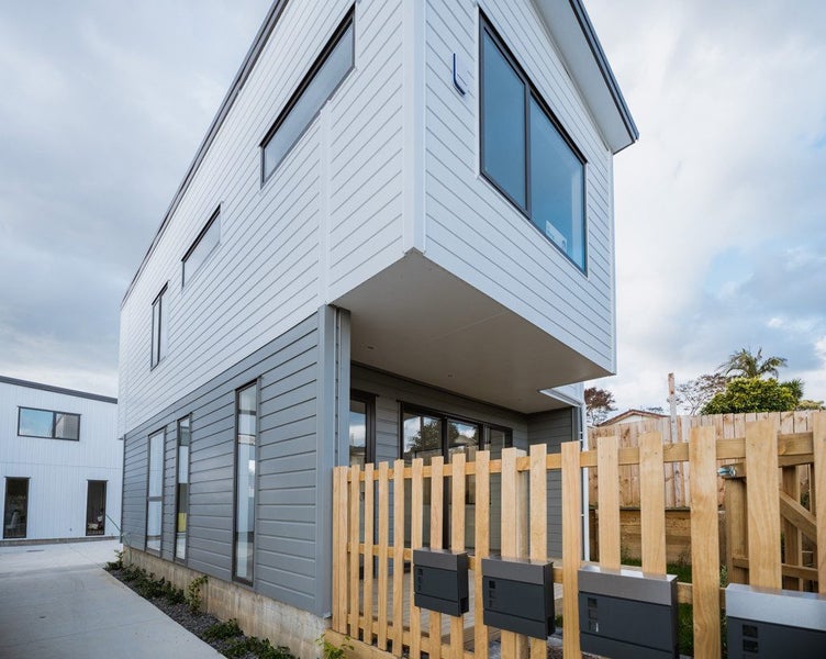 55A Redwood Drive, Massey, Auckland - Carousel 2